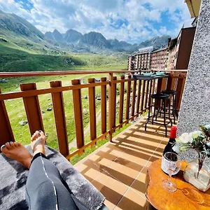Estudio Pie De Pista-vistas-wiffi-netfli Hut 7353 Apartamento